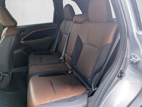 Certified 2025 Subaru Forester Touring AWD/4WD image 19