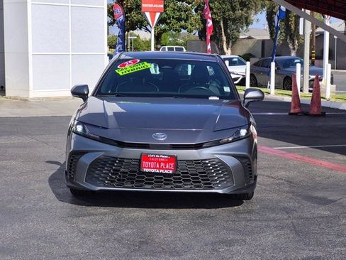Used 2025 Toyota Camry SE FWD image 2