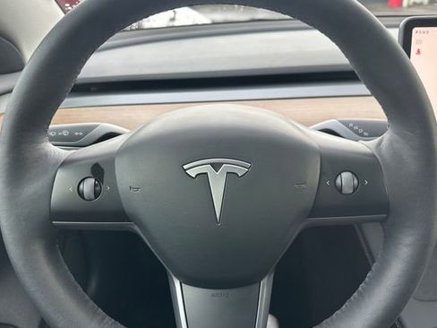 Used 2023 Tesla Model 3 Standard Range image 19