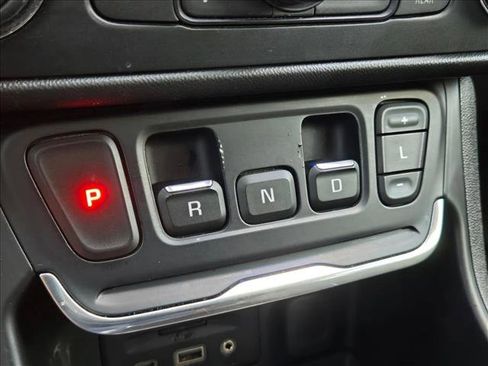 Used 2020 GMC Terrain SLT w/ Preferred Package image 16