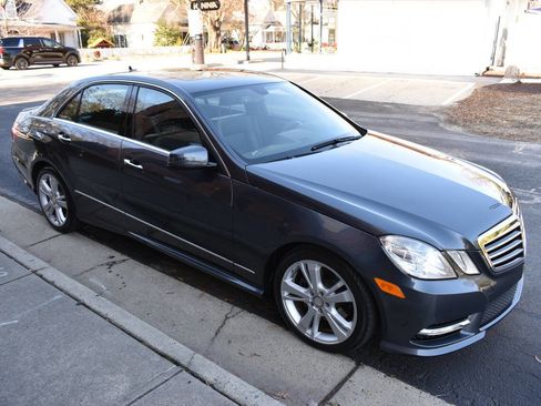 Used 2013 Mercedes-Benz E 350 4MATIC Sedan image 39