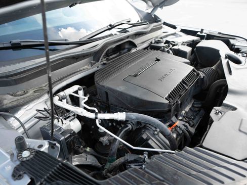 Used 2025 Honda Pilot TrailSport image 33