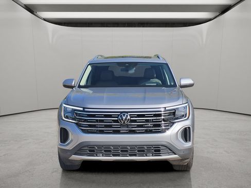 Used 2025 Volkswagen Atlas SEL AWD/4WD image 6