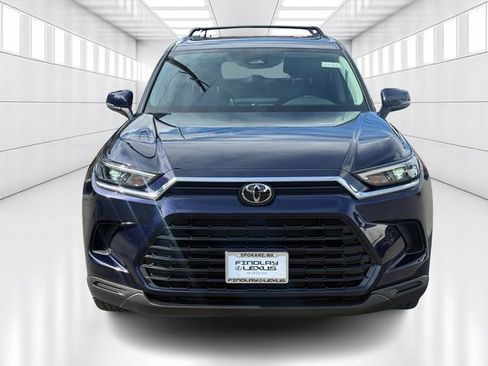 Used 2024 Toyota Grand Highlander XLE image 2