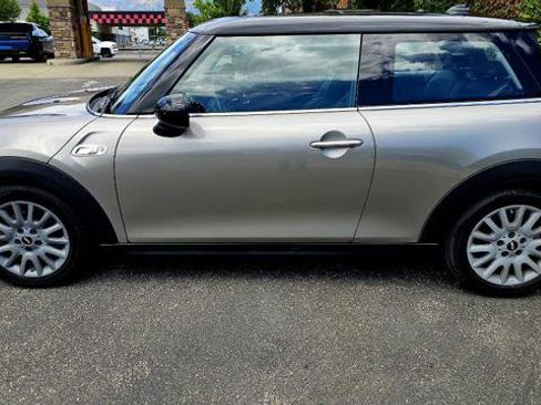 Used 2017 MINI Cooper S FWD image 8