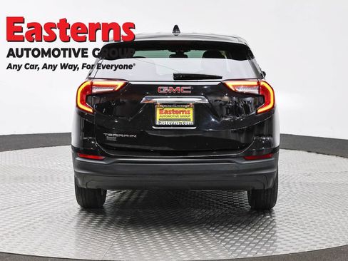 Used 2024 GMC Terrain SLE FWD image 6