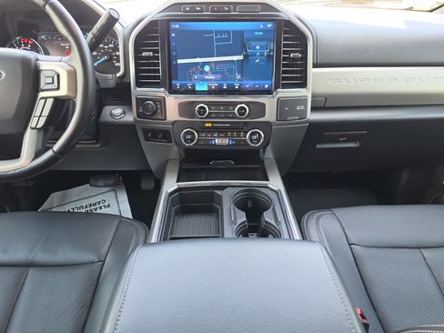 Used 2022 Ford F250 Lariat w/ Black Appearance Package AWD/4WD image 21
