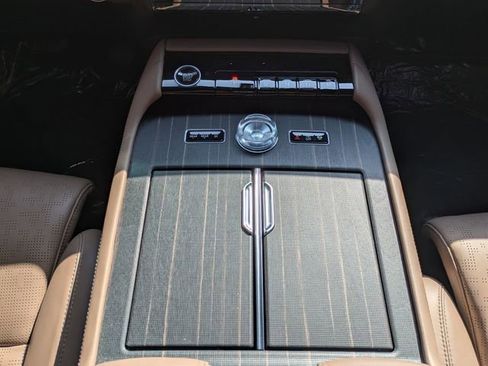 Certified 2025 Lincoln Navigator Black Label AWD/4WD image 20