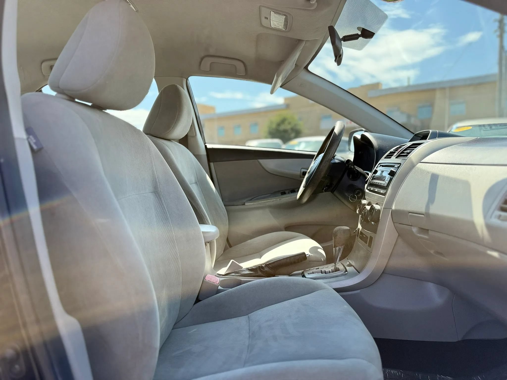 Used 2012 Toyota Corolla LE FWD image 21