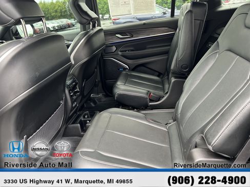 Used 2022 Jeep Grand Cherokee L Overland w/ Advanced Protech Group III AWD/4WD image 26