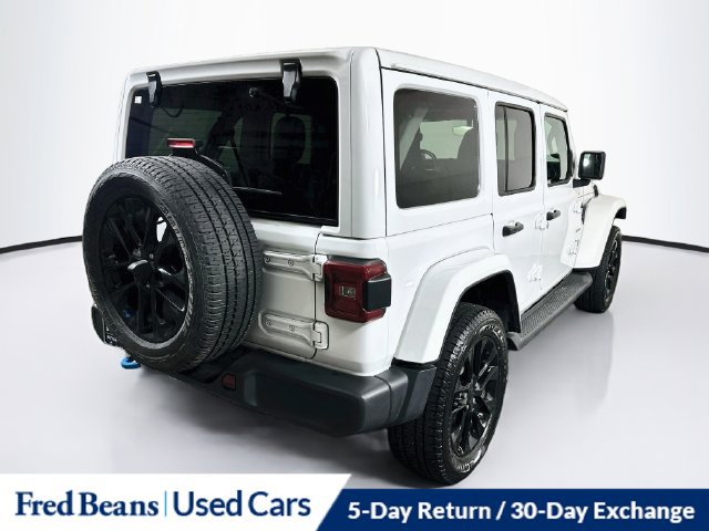 Used 2022 Jeep Wrangler Unlimited Sahara w/ Cold Weather Group AWD/4WD image 10
