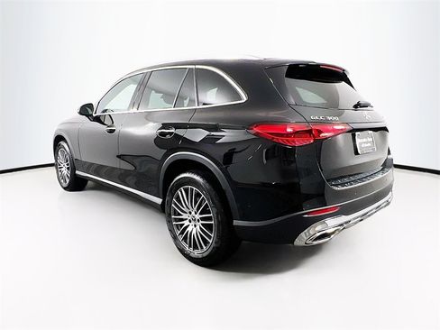 New 2025 Mercedes-Benz GLC 300 4MATIC image 5