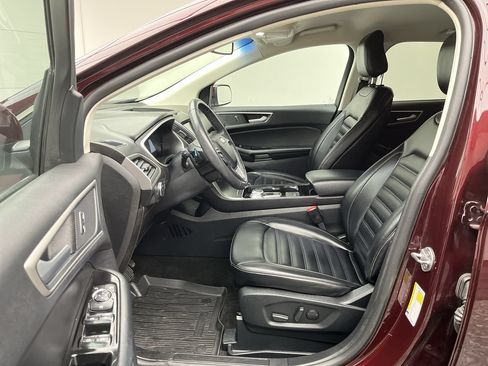 Certified 2020 Ford Edge SEL w/ Convenience Package AWD/4WD image 3