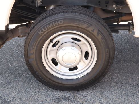 Used 2023 Ford F350 XL AWD/4WD image 11