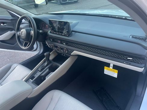 New 2025 Honda Accord SE image 30