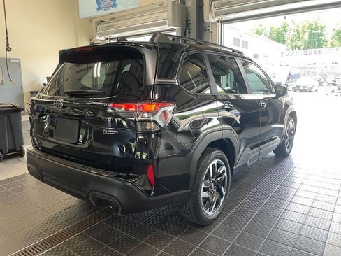 Used 2025 Subaru Forester Limited AWD/4WD image 22