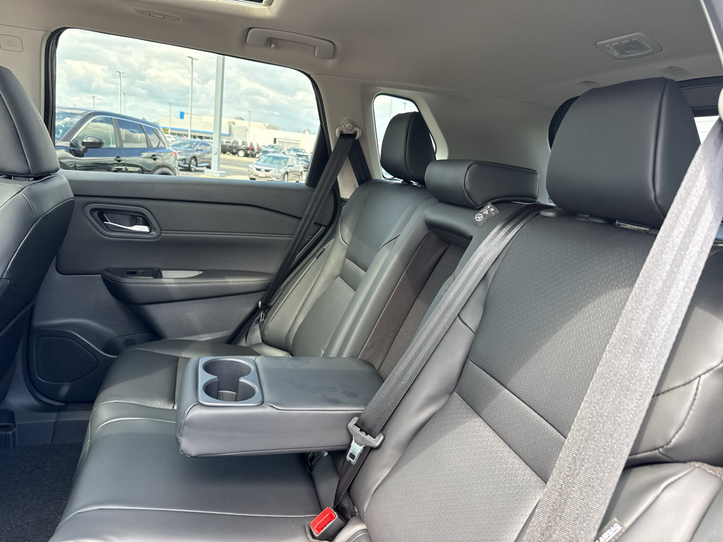 New 2026 Nissan Rogue Dark Armor AWD/4WD image 34
