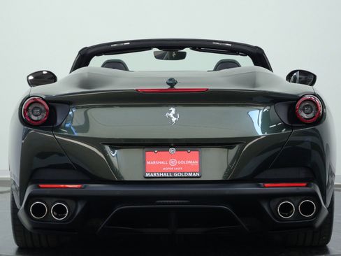 Used 2019 Ferrari Portofino RWD image 8
