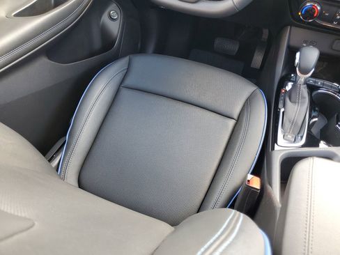 Used 2025 Buick Encore GX Sport Touring image 15