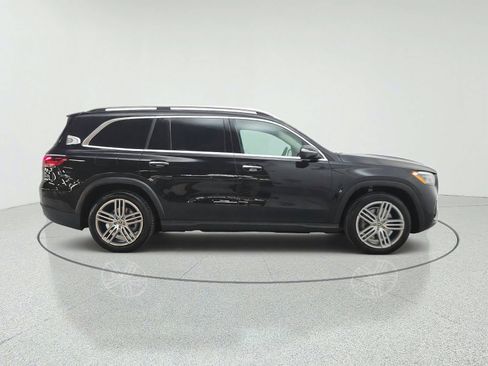 Certified 2026 Mercedes-Benz GLS 450 4MATIC image 4