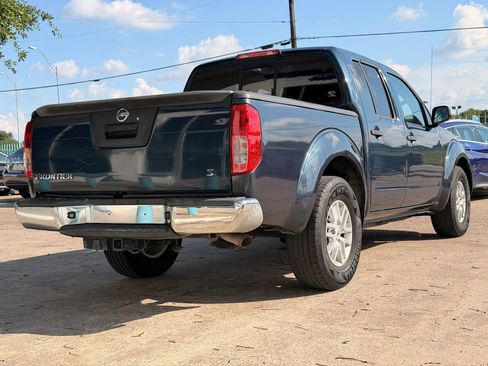 Used 2019 Nissan Frontier SV RWD image 3