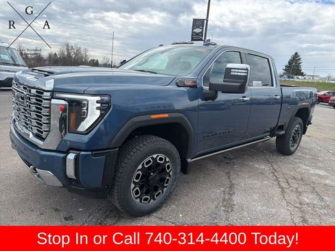 New 2026 GMC Sierra 3500 Denali w/ Technology Package AWD/4WD image 3