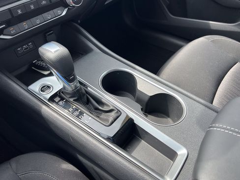 Used 2022 Nissan Altima 2.5 SV FWD image 23