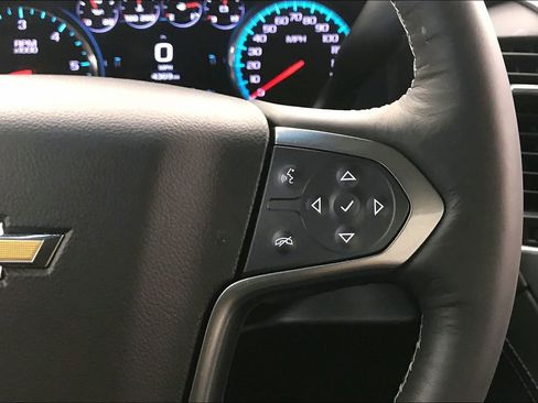 Used 2017 Chevrolet Tahoe LT w/ Luxury Package RWD image 18