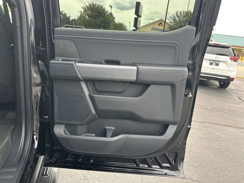 Used 2025 Ford F150 XLT w/ Equipment Group 301A Standard image 17