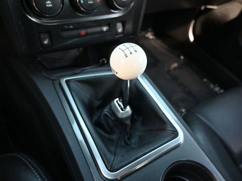 Used 2010 Dodge Challenger R/T RWD image 13