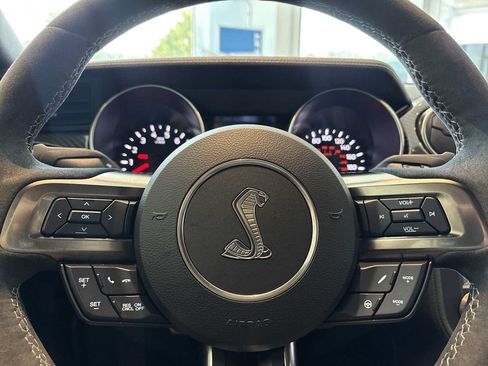 Used 2020 Ford Mustang Shelby GT350 w/ Technology Package RWD image 11