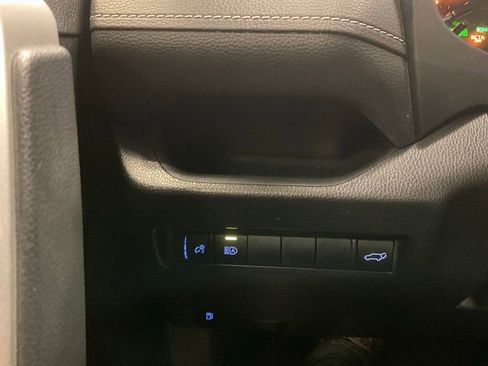 Used 2019 Toyota RAV4 XLE image 16