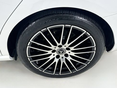 Certified 2024 Mercedes-Benz C 300 4MATIC Sedan image 33