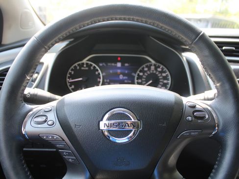 Used 2019 Nissan Murano SL w/ SL Technology Package FWD image 28