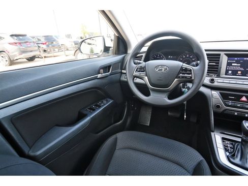 Used 2018 Hyundai Elantra SEL FWD image 10