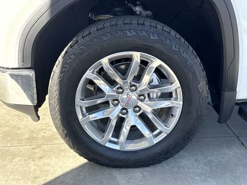 Used 2022 GMC Sierra 1500 SLT w/ SLT Premium Plus Package image 32