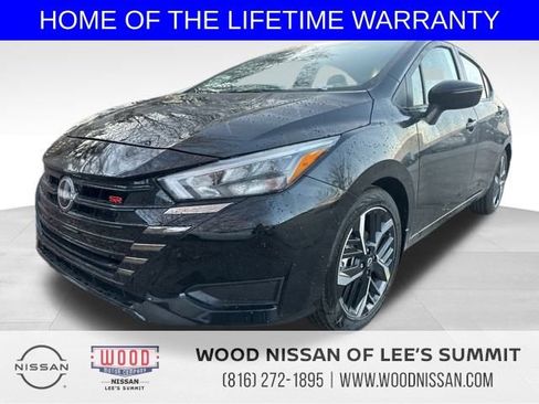 New 2025 Nissan Versa SR w/ Trunk Package image 3