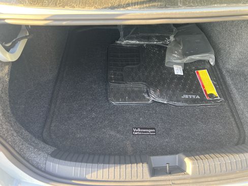 Certified 2026 Volkswagen Jetta SE w/ Black Wheel Package FWD image 29