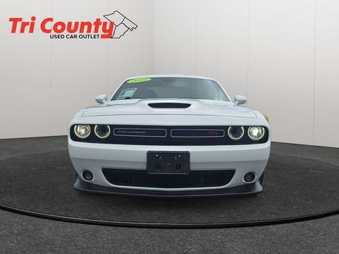 Used 2022 Dodge Challenger R/T w/ Plus Package RWD image 2