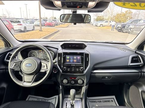 Used 2024 Subaru Forester Premium image 18