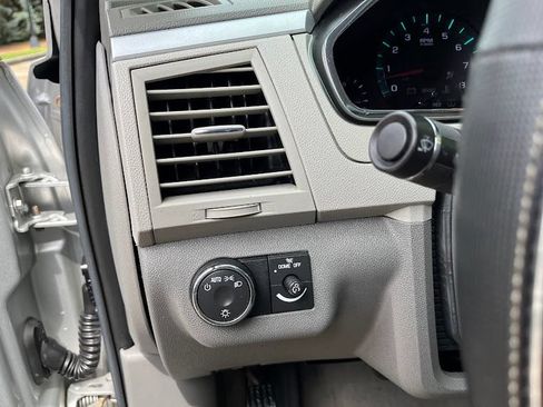 Used 2011 Chevrolet Traverse LT w/ LPO, 'HIT The Road' Package FWD image 10