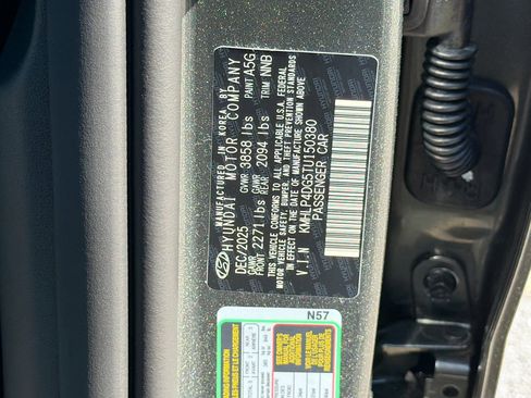 New 2026 Hyundai Elantra Limited image 40