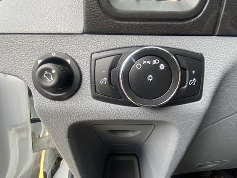 Used 2018 Ford Transit 350 XLT image 13