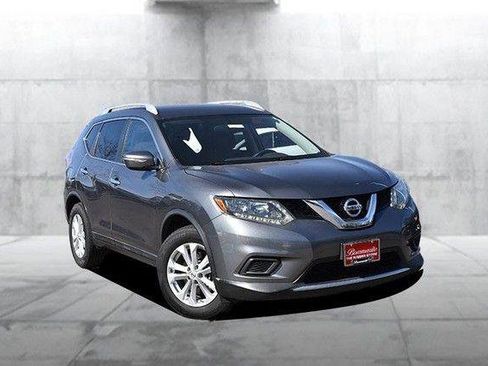 Used 2015 Nissan Rogue SV w/ SV Family Package image 2