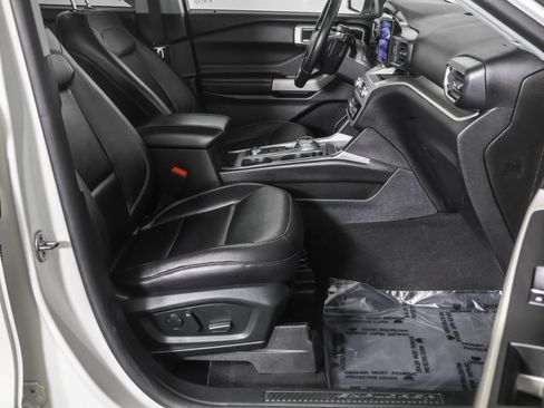Used 2021 Ford Explorer XLT w/ Equipment Group 202A image 48
