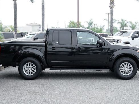 Used 2017 Nissan Frontier SV w/ SV Value Truck Package RWD image 10