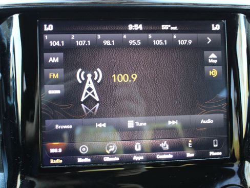 Used 2019 RAM 1500 Laramie image 36