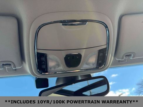 Used 2022 Jeep Cherokee Limited image 32