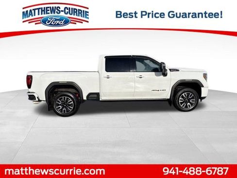 Used 2022 GMC Sierra 3500 AT4 w/ AT4 Premium Plus Package AWD/4WD image 3
