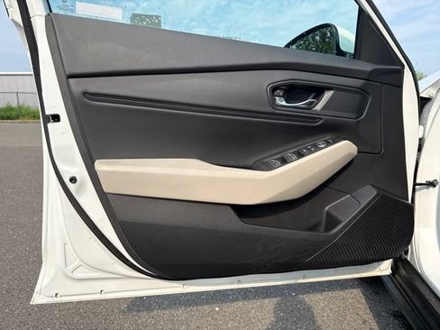 Used 2023 Honda Accord EX image 18